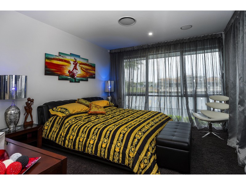 2211 Taromeo Ct, Hope Island QLD 4212