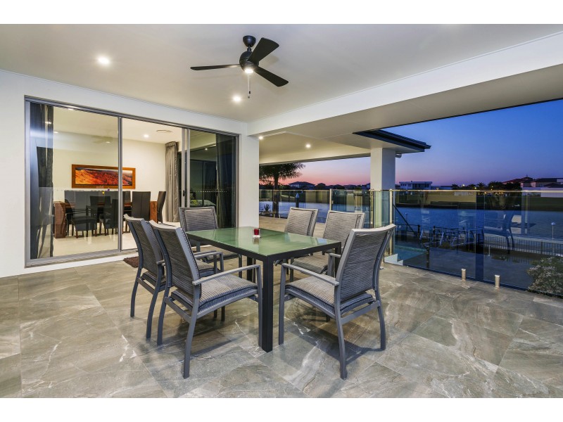 2211 Taromeo Ct, Hope Island QLD 4212