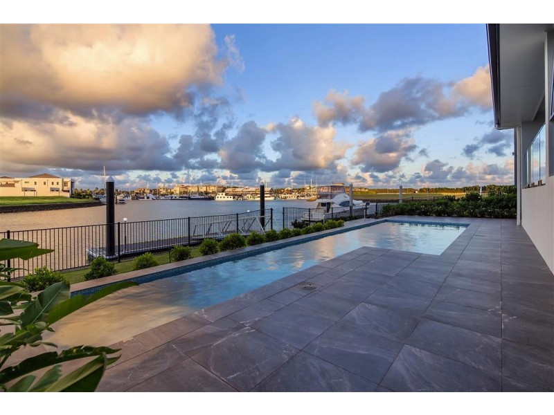 2211 Taromeo Ct, Hope Island QLD 4212