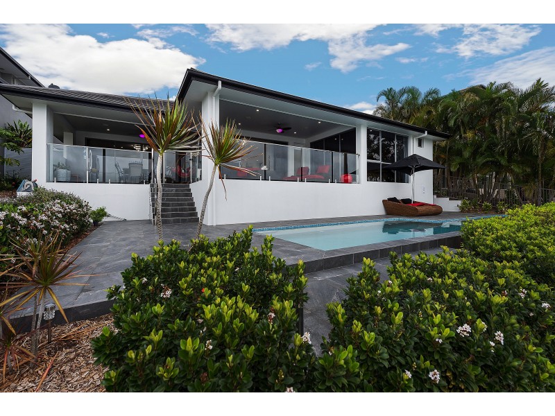 2211 Taromeo Ct, Hope Island QLD 4212