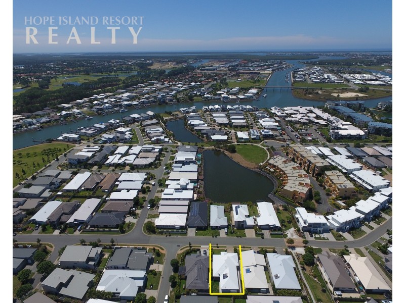 10 Azure Way, Hope Island QLD 4212