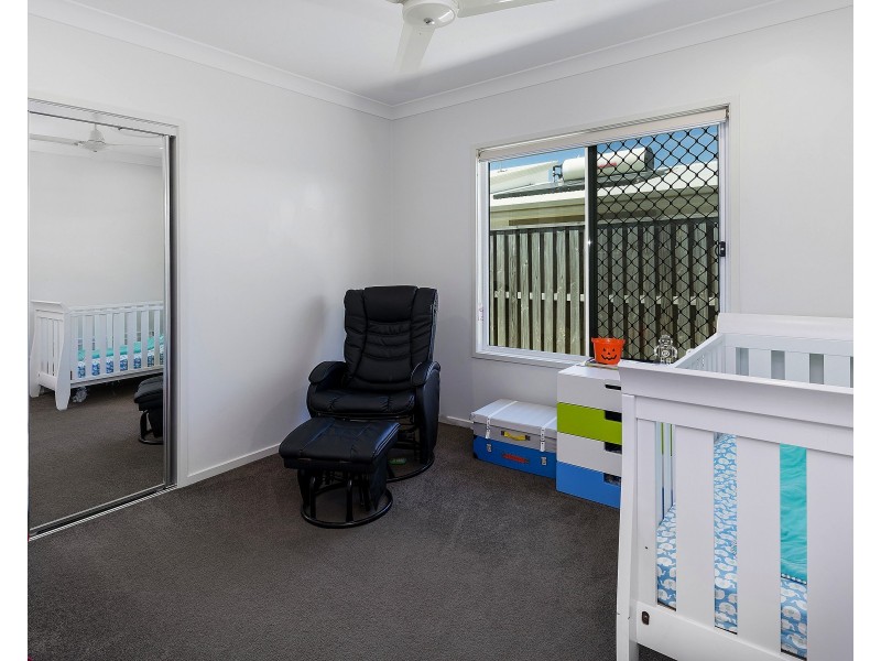 10 Azure Way, Hope Island QLD 4212