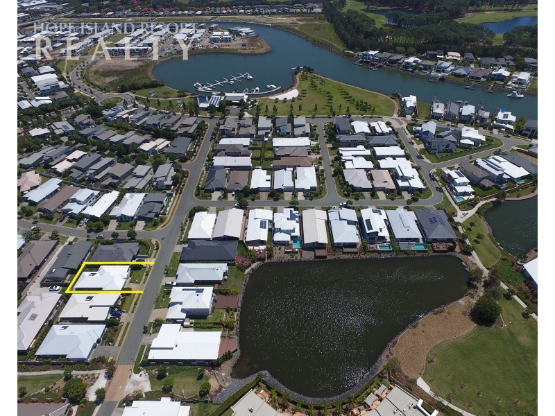 10 Azure Way, Hope Island QLD 4212