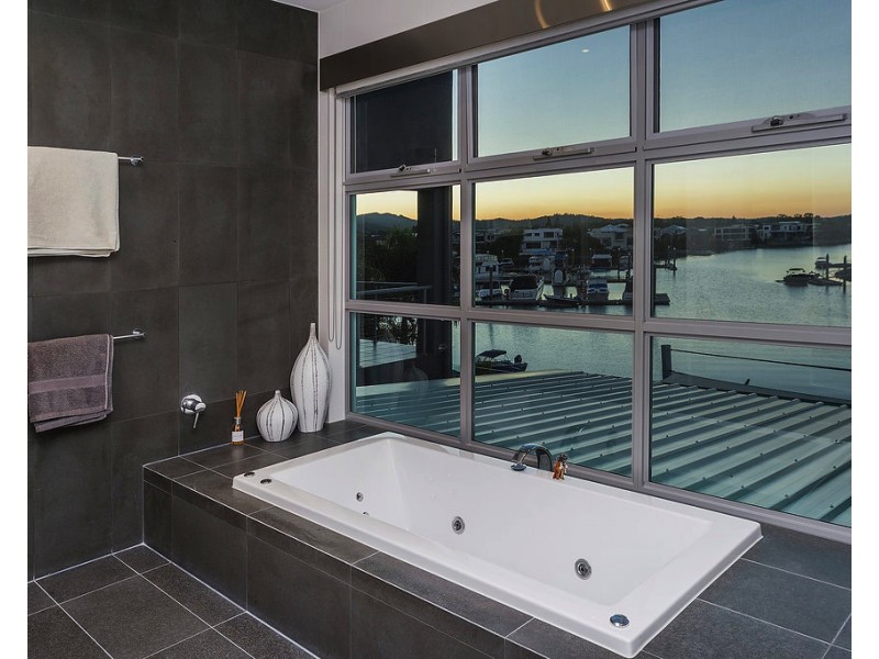 14 River Links Boulevard East, Helensvale QLD 4212