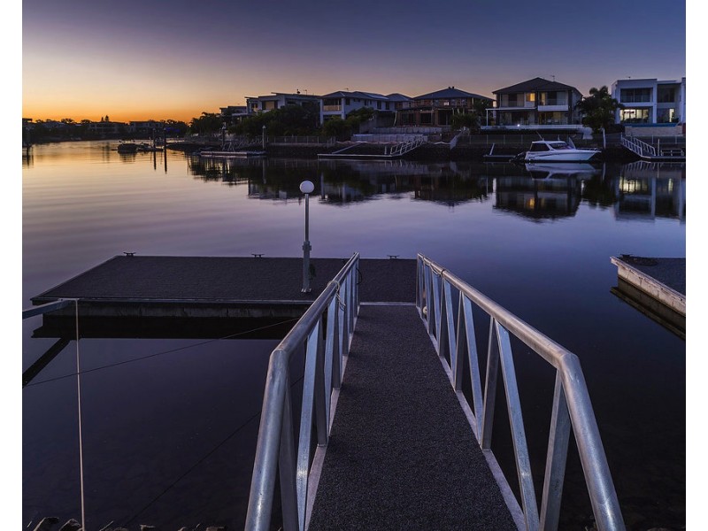 14 River Links Boulevard East, Helensvale QLD 4212