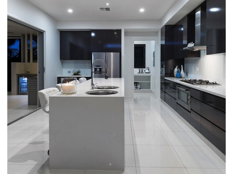 98 The Peninsula, Helensvale QLD 4212