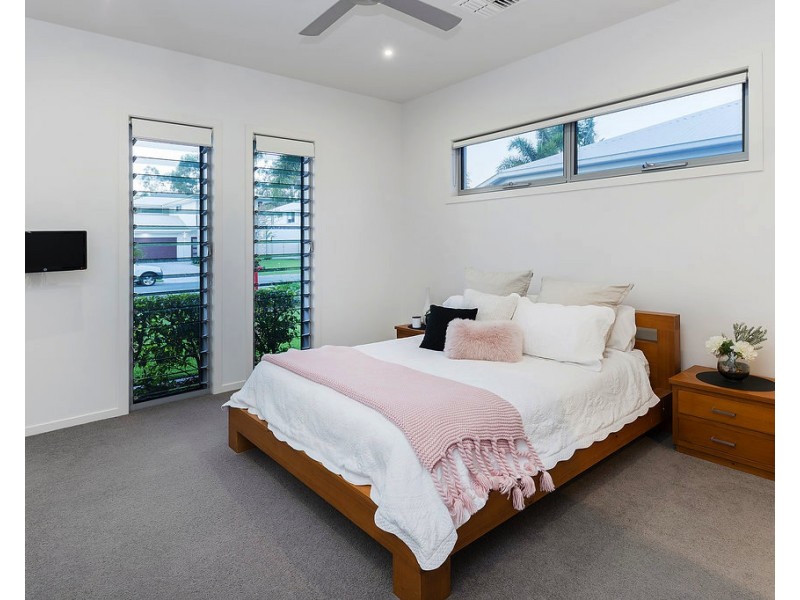 98 The Peninsula, Helensvale QLD 4212