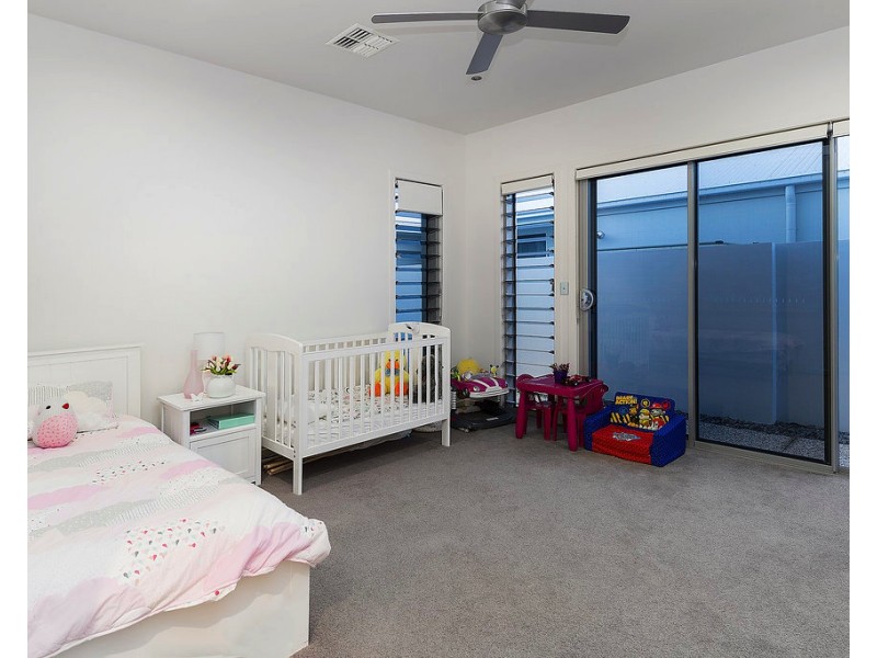 98 The Peninsula, Helensvale QLD 4212