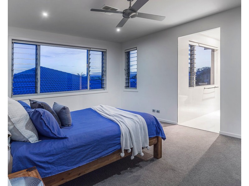 98 The Peninsula, Helensvale QLD 4212