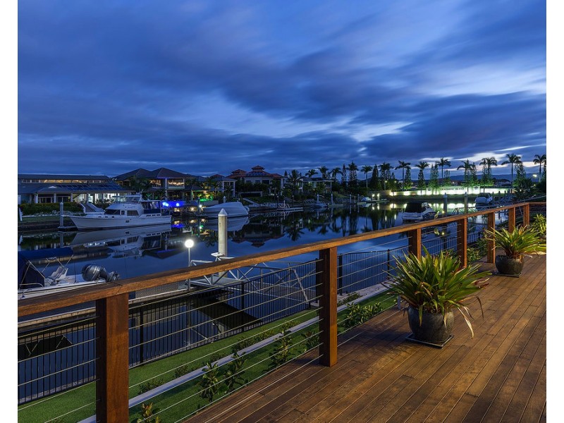 2633 Virginia Drive, Hope Island QLD 4212