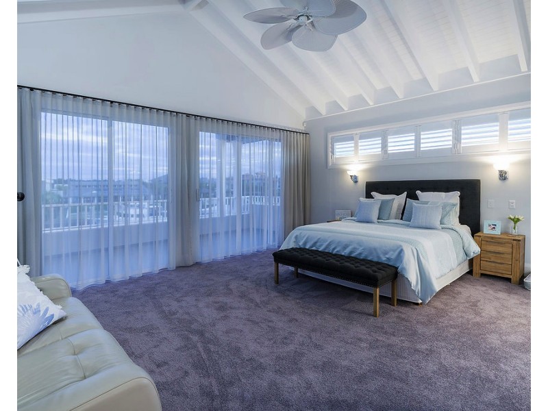 2633 Virginia Drive, Hope Island QLD 4212