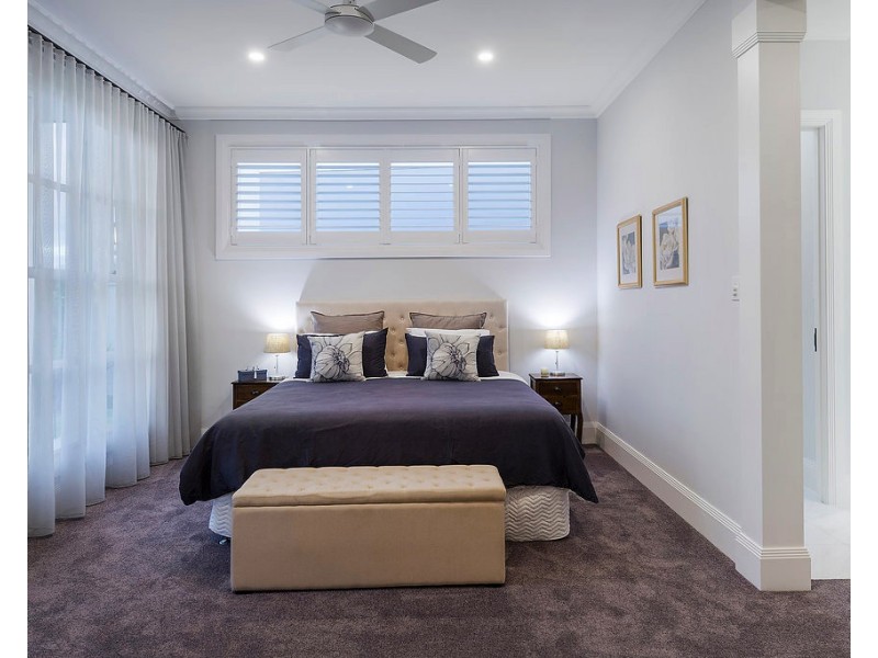 2633 Virginia Drive, Hope Island QLD 4212