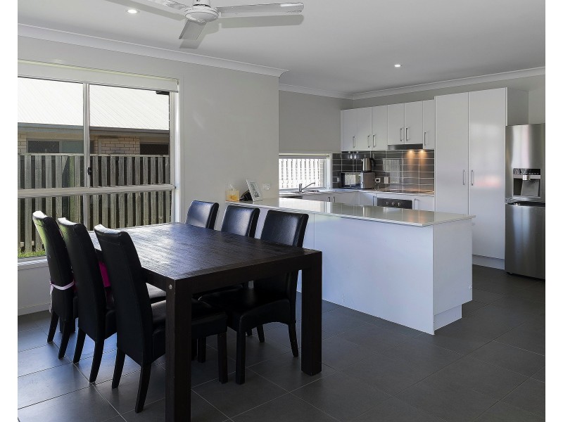 11 Greenmount St, Pimpama QLD 4209