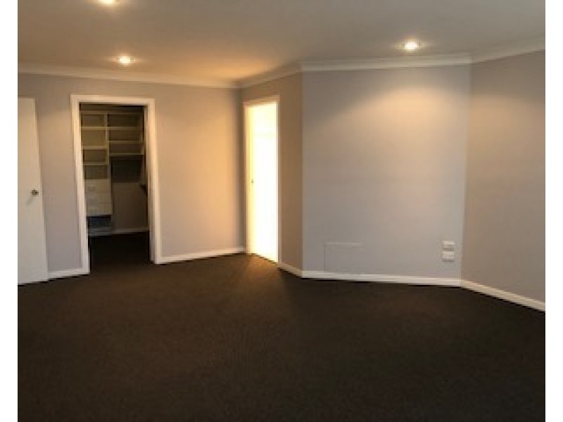 Hope Island QLD 4212