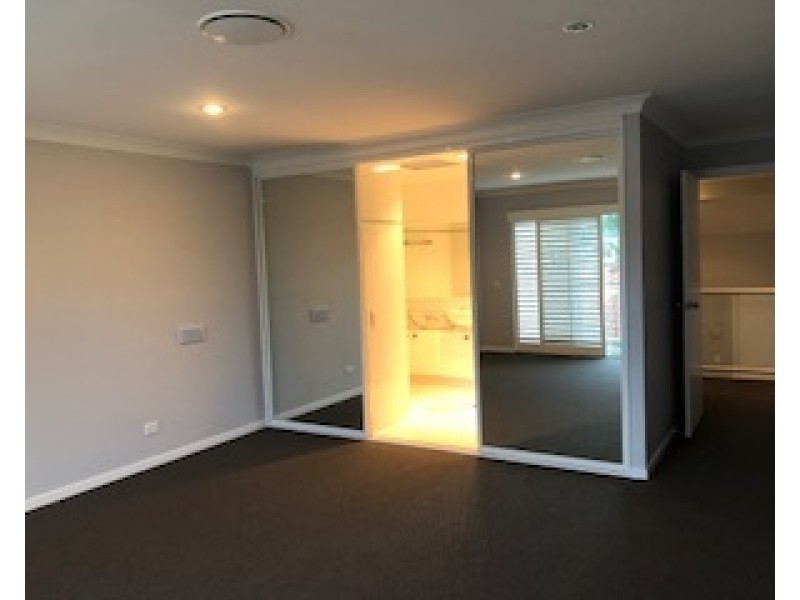 Hope Island QLD 4212