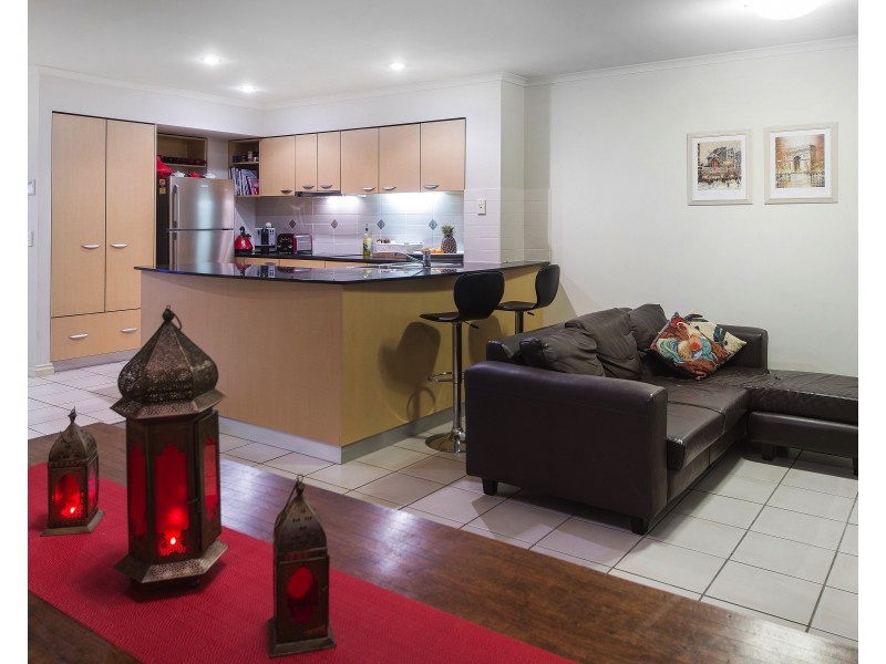 8853 Magnolia Drive East, Hope Island QLD 4212