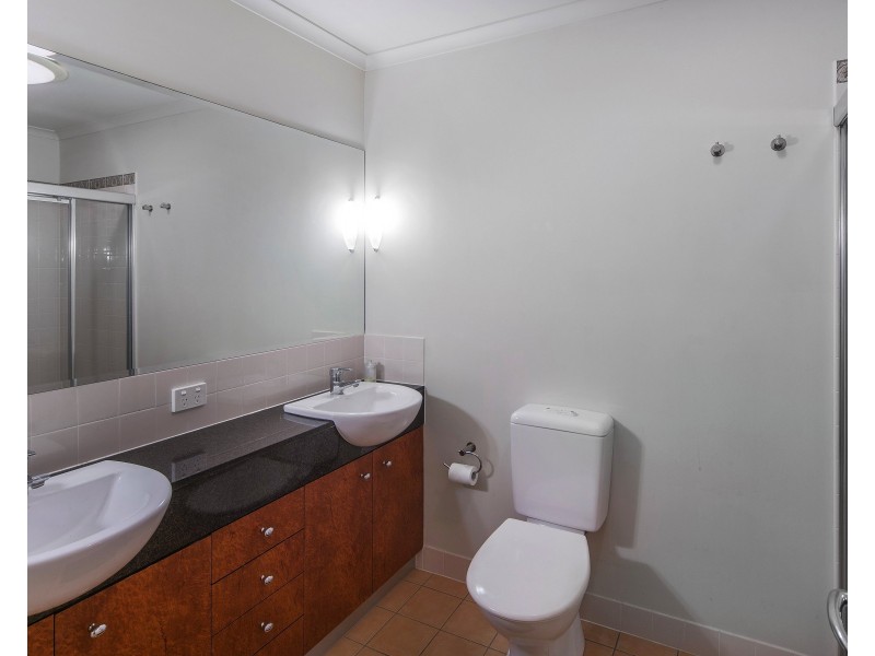 8853 Magnolia Drive East, Hope Island QLD 4212