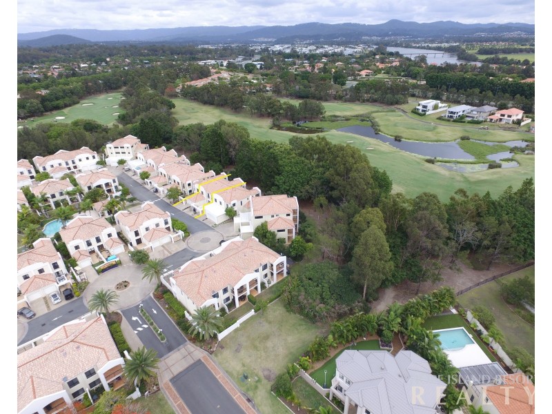 8853 Magnolia Drive East, Hope Island QLD 4212