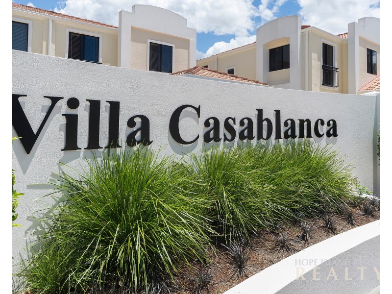 8853 Magnolia Drive East, Hope Island QLD 4212