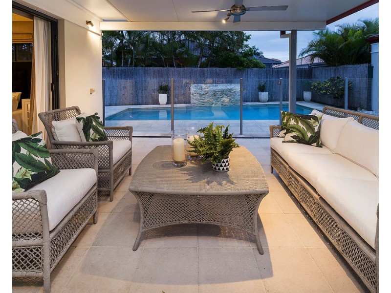 2023 Gracemere Gardens Cct, Hope Island QLD 4212