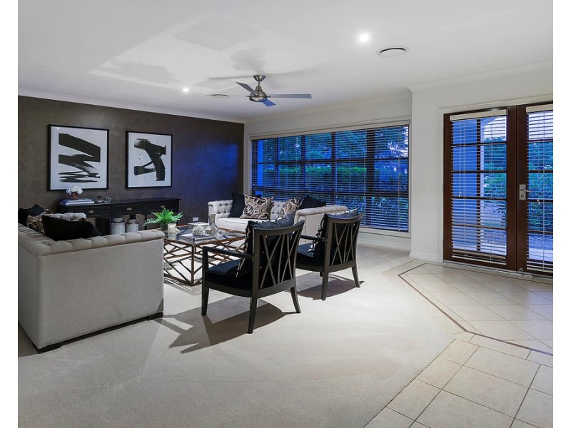 2023 Gracemere Gardens Cct, Hope Island QLD 4212
