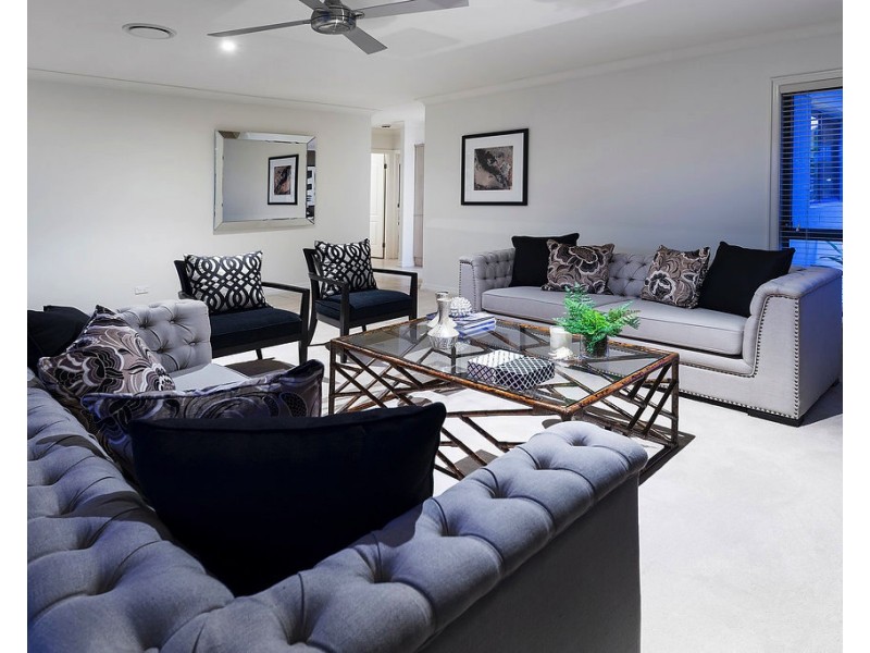 2023 Gracemere Gardens Cct, Hope Island QLD 4212