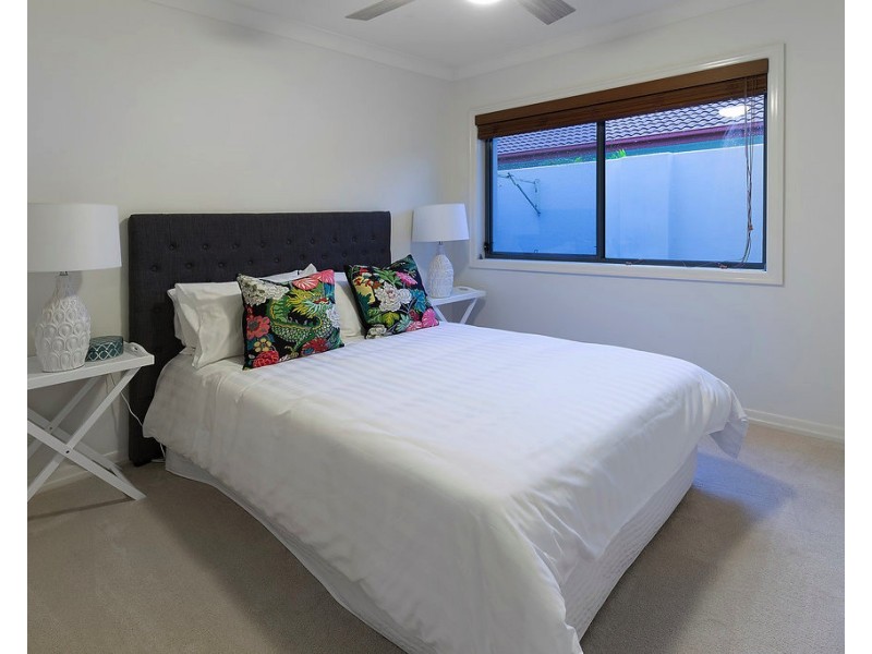 2023 Gracemere Gardens Cct, Hope Island QLD 4212