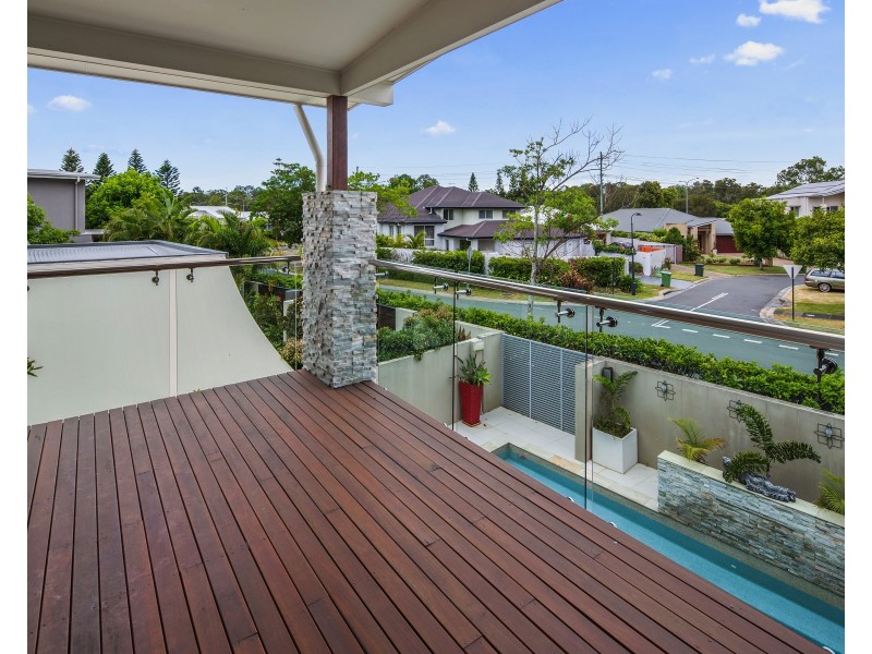 9 Onshore Pl, Helensvale QLD 4212