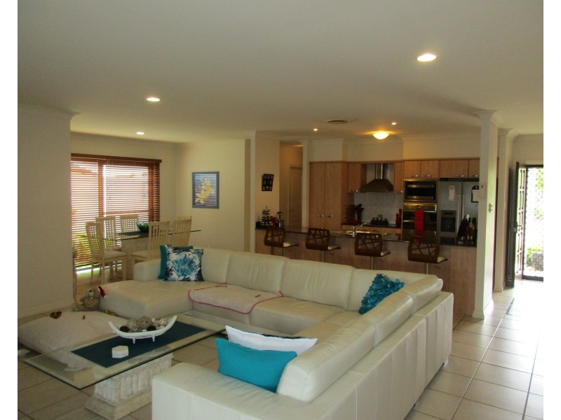 Hope Island QLD 4212