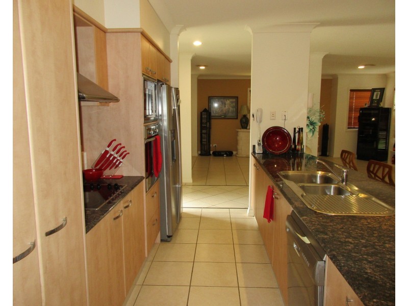 Hope Island QLD 4212