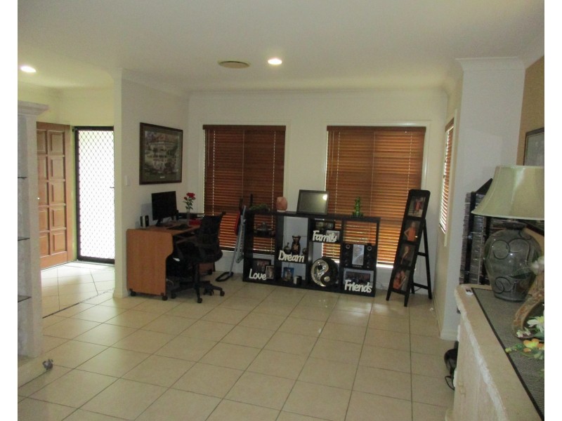 Hope Island QLD 4212