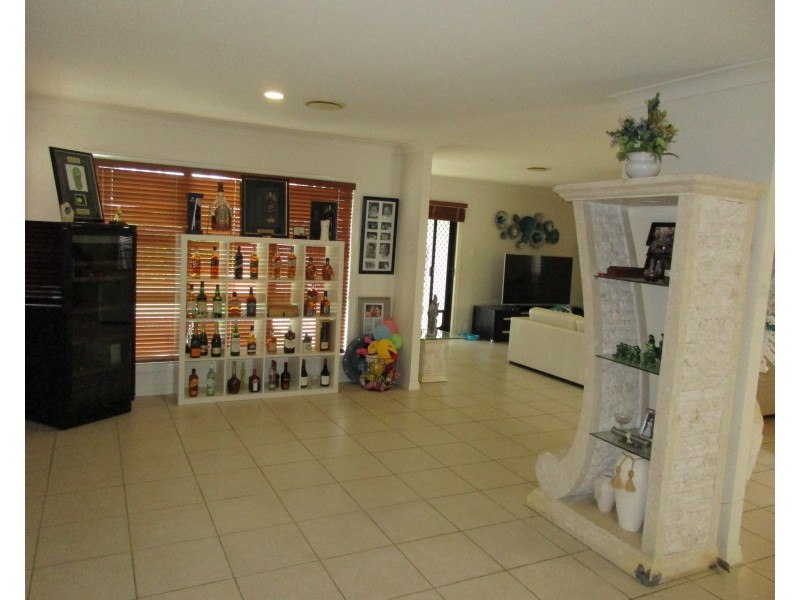 Hope Island QLD 4212