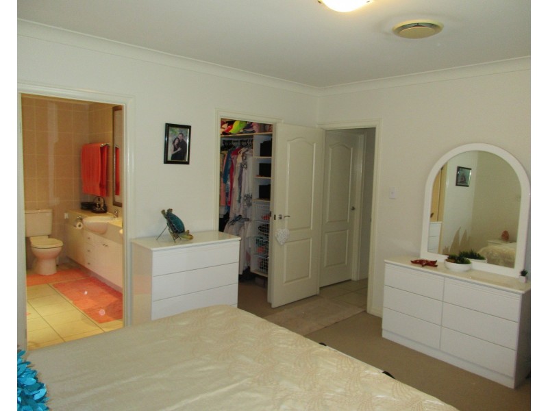 Hope Island QLD 4212