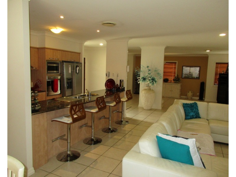Hope Island QLD 4212
