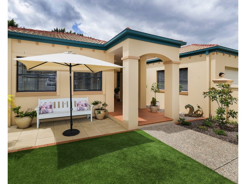 3289 Palladian Dr, Hope Island QLD 4212