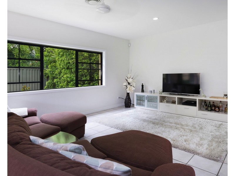 3289 Palladian Dr, Hope Island QLD 4212