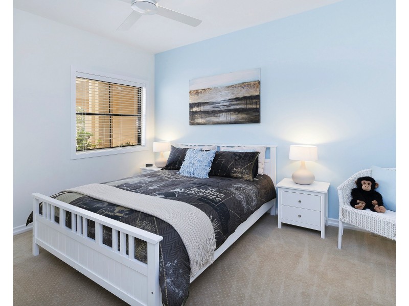 3289 Palladian Dr, Hope Island QLD 4212