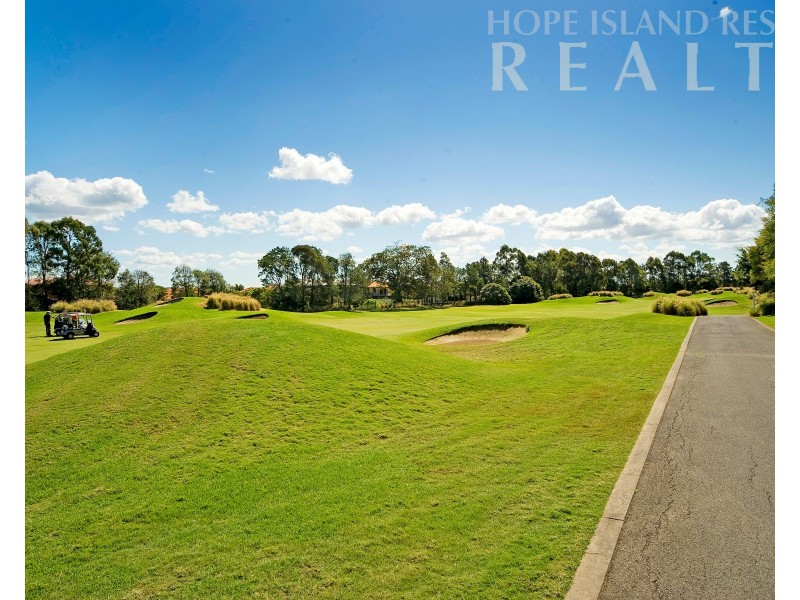 3289 Palladian Dr, Hope Island QLD 4212