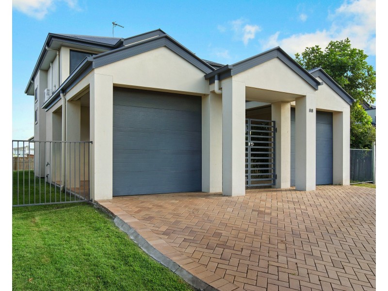 88/19 Santa Barbara Rd, Hope Island QLD 4212