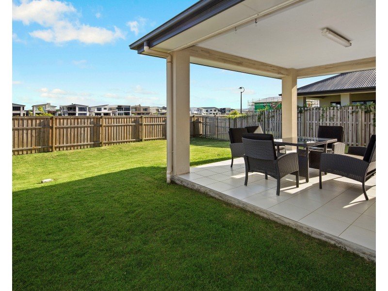 88/19 Santa Barbara Rd, Hope Island QLD 4212