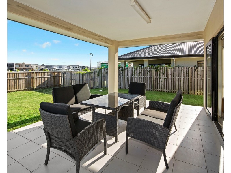 88/19 Santa Barbara Rd, Hope Island QLD 4212