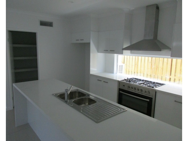 Hope Island QLD 4212