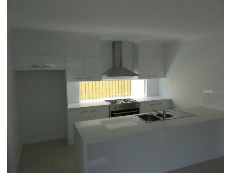 Hope Island QLD 4212