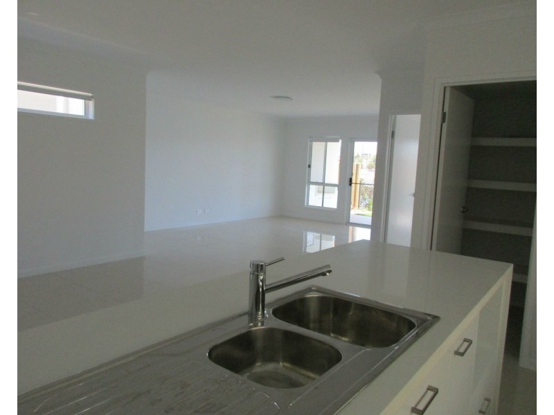 Hope Island QLD 4212
