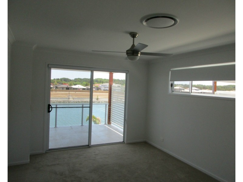 Hope Island QLD 4212