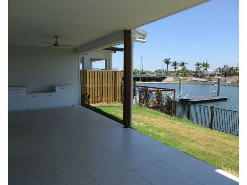 Hope Island QLD 4212