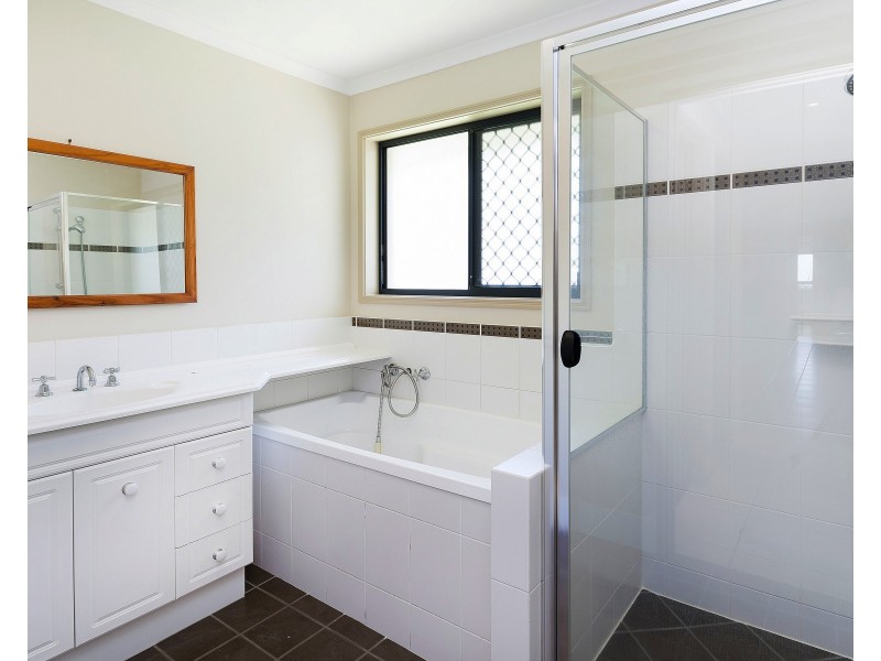 22 Crusade Ct, Coomera Waters QLD 4209