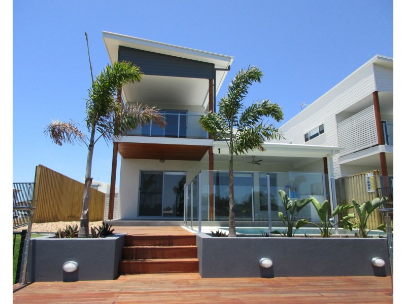 Hope Island QLD 4212