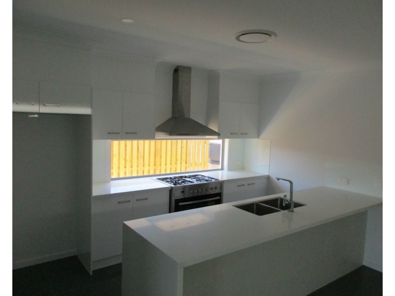 Hope Island QLD 4212