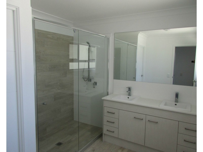 Hope Island QLD 4212